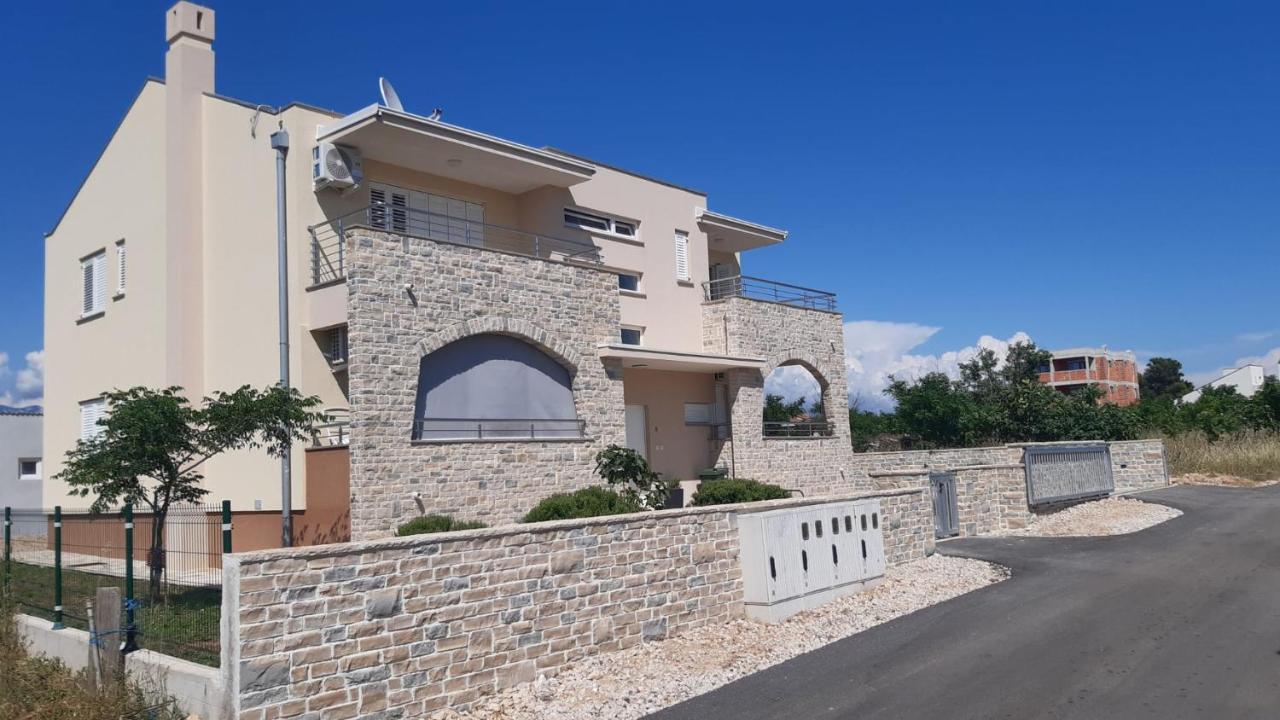 Apartmani Lucija ポヴリャナ エクステリア 写真