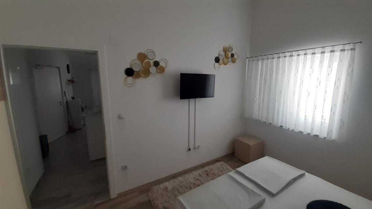 Apartmani Lucija ポヴリャナ エクステリア 写真