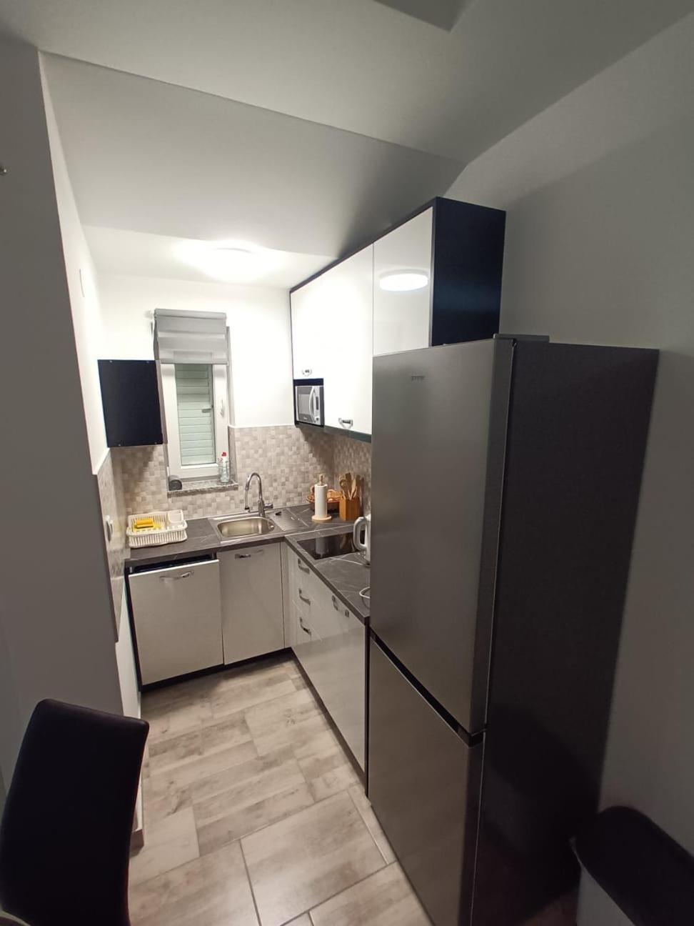 Apartmani Lucija ポヴリャナ エクステリア 写真