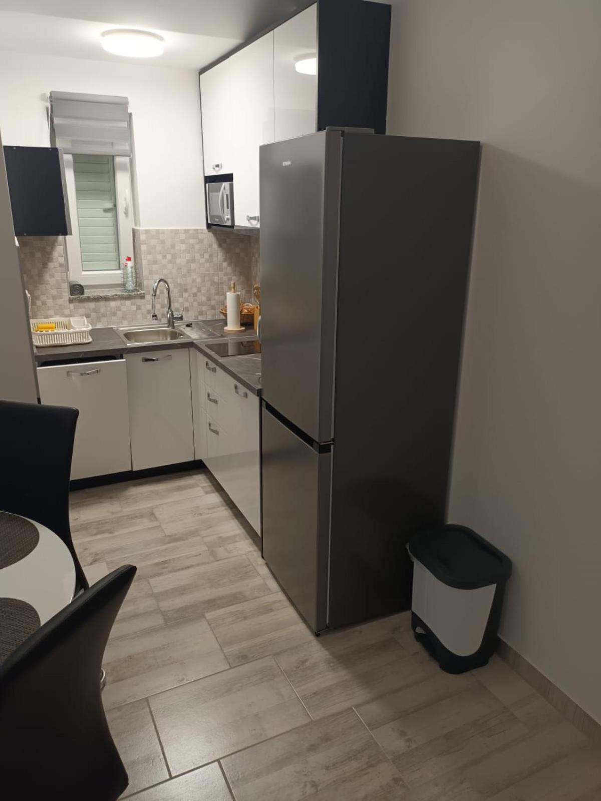 Apartmani Lucija ポヴリャナ エクステリア 写真